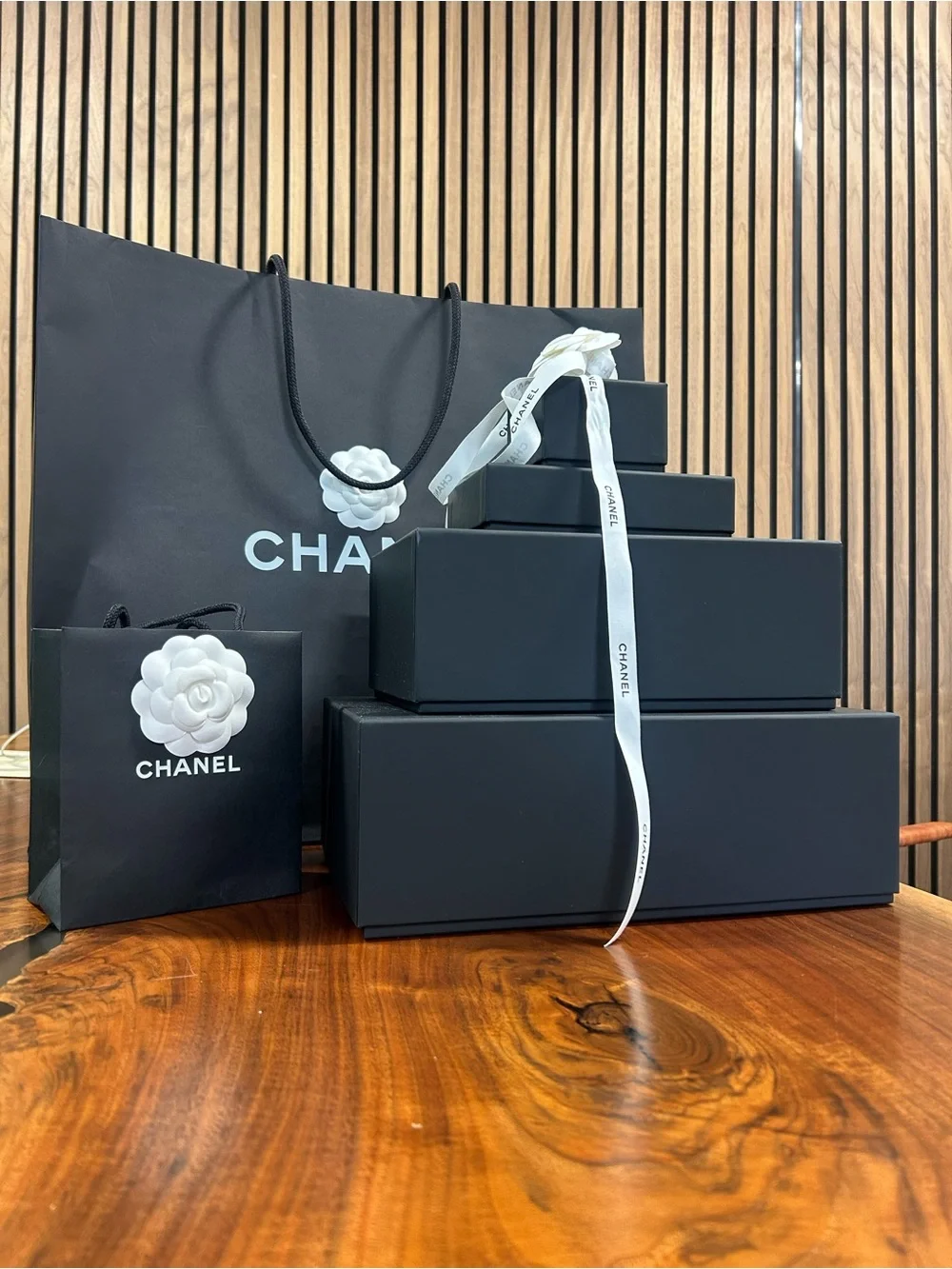 CHANEL Gift box with Dust Bag + Camellia Accessory-Medium Rectangular